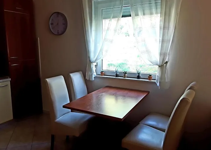 Ana Апартаменти